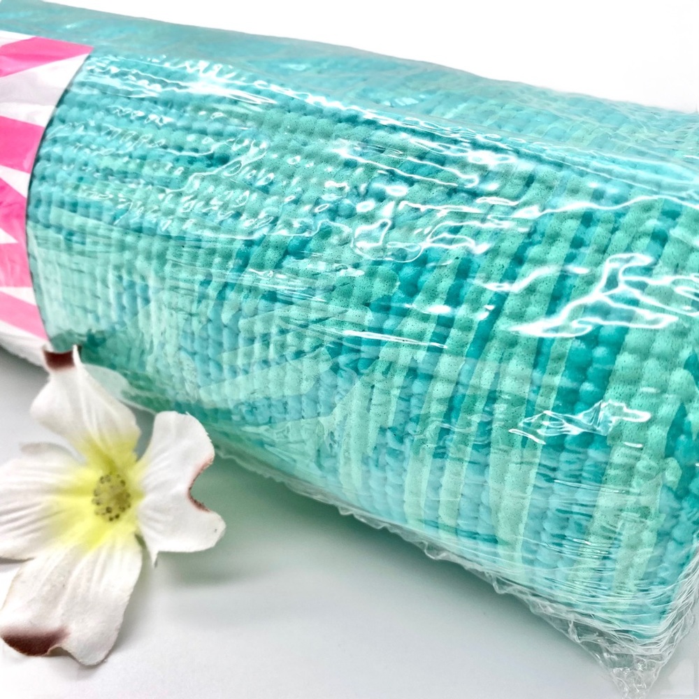 TRADED -
NWT MYTAGALONGS Palm Tree Yoga Mat - Picture 7 of 11